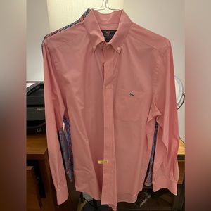 Vineyard vines pink button down M